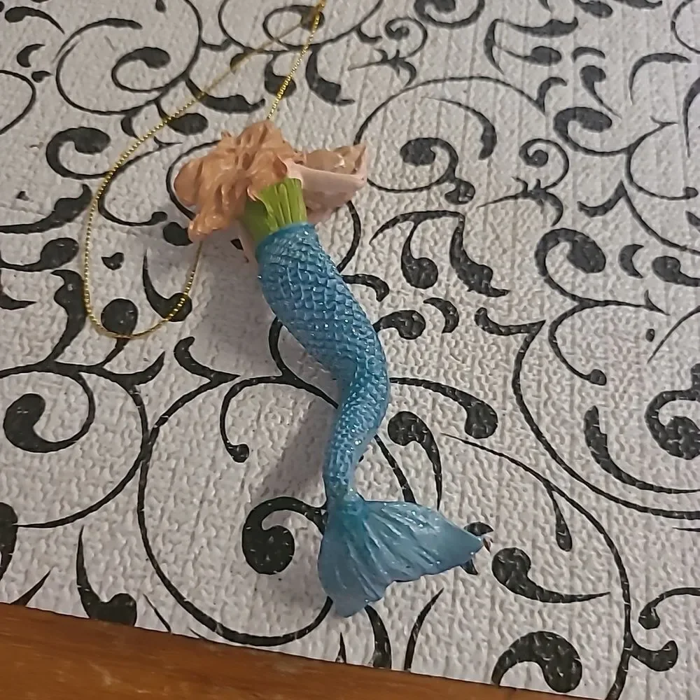 Mermaid with Seashell Ornament